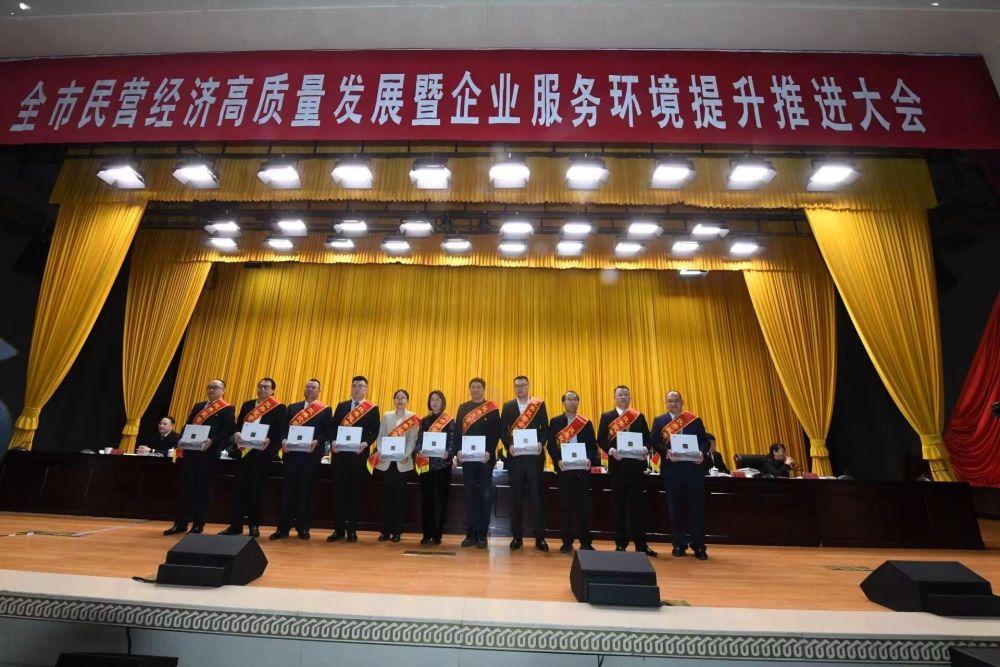 新澳全年免費資料大全，新澳全年免費資料大全匯總